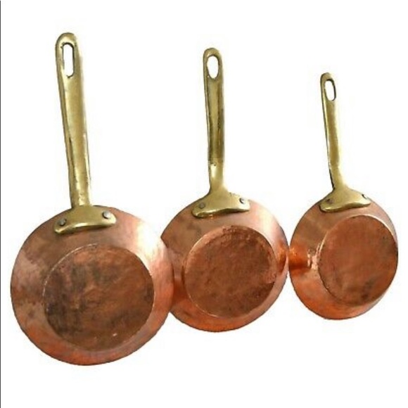SOLD Set of three (3) Vintage Solid Copper Pans - Picture 2 of 16